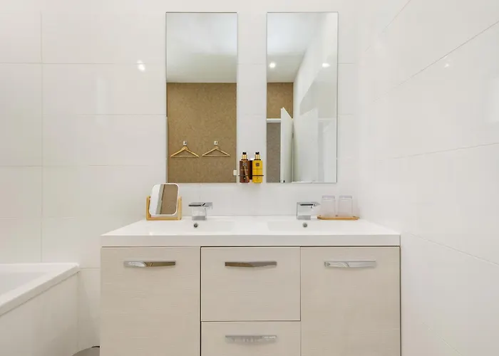 La Monarque (adults Only) ゲストハウス 5*