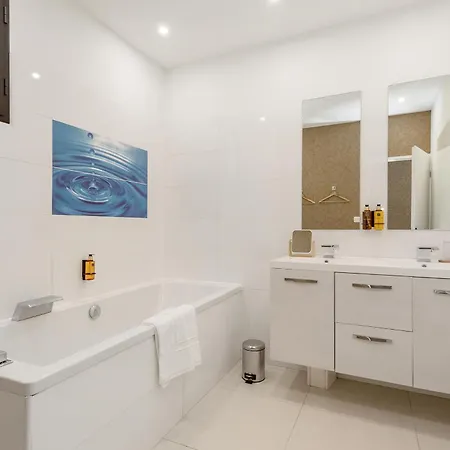 招待所 La Monarque (adults Only) 5*