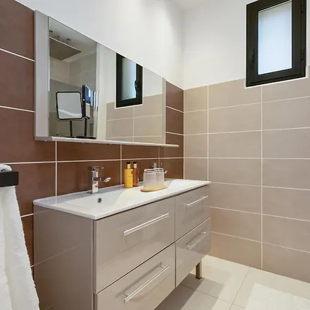 招待所 La Monarque (adults Only) 5*