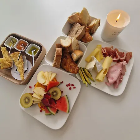 La Monarque (adults Only) 招待所 5*