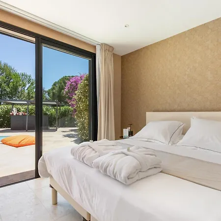 بيت ضيافة La Monarque (adults Only)