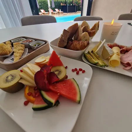 بيت ضيافة La Monarque (adults Only)