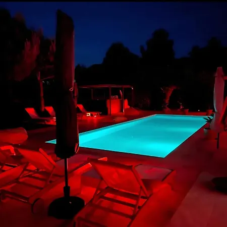 La Monarque (adults Only) بيت ضيافة 5*