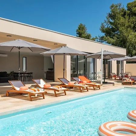 La Monarque (adults Only) Gasthuis