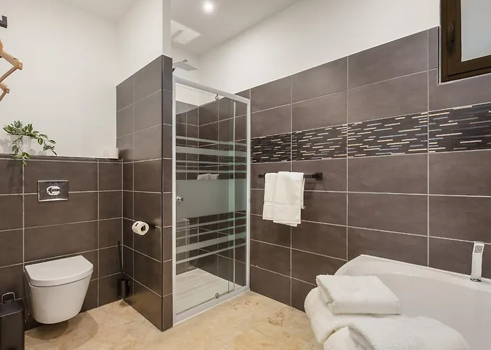 La Monarque (adults Only) 게스트하우스